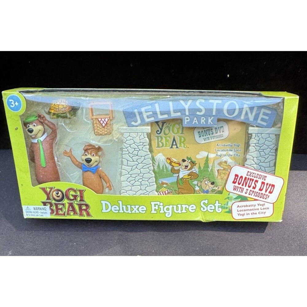 Hanna Barbera Yogi Bear Deluxe Figure Set Jellystone Park with Bonus DVD New